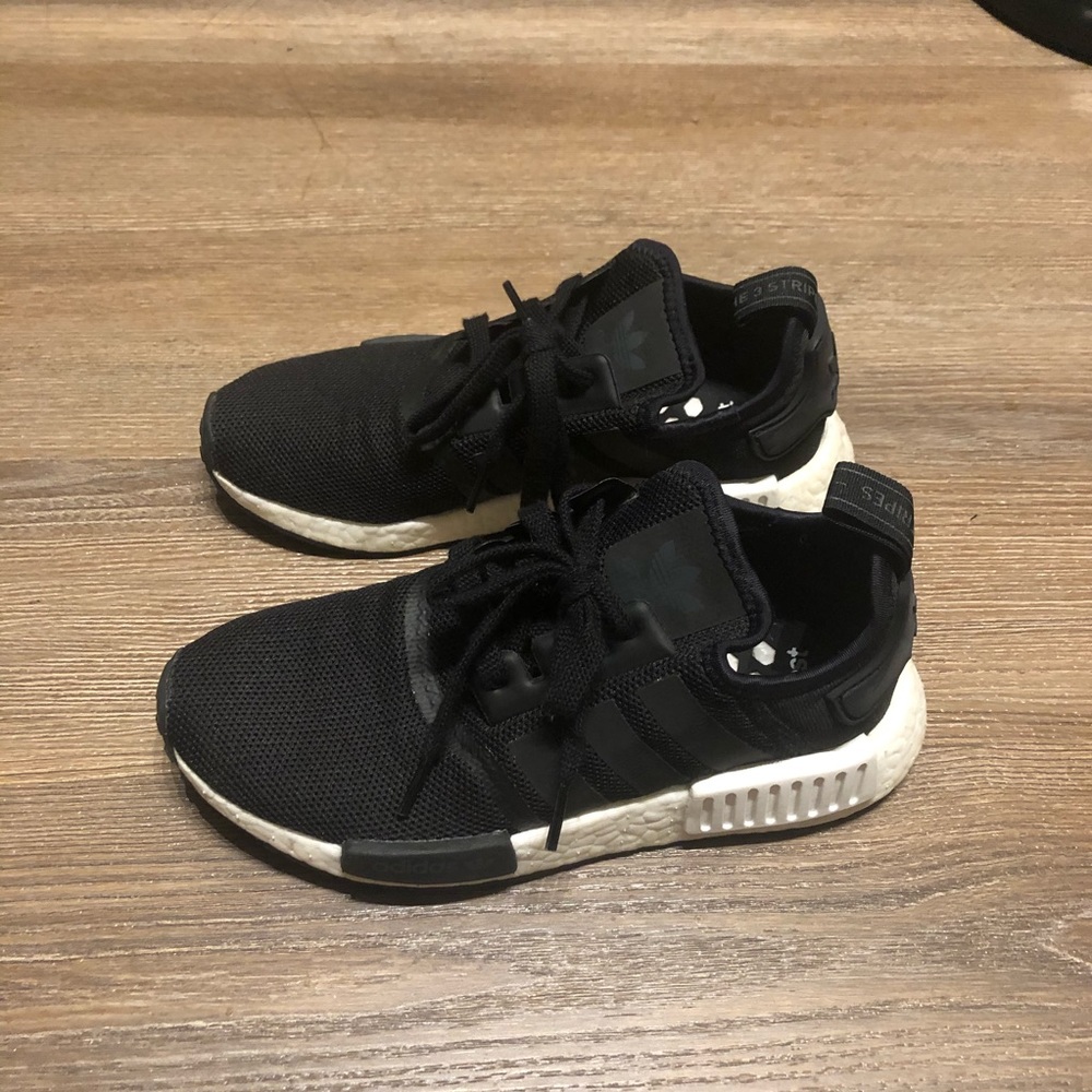 Adidas big kid 5.5 NMD